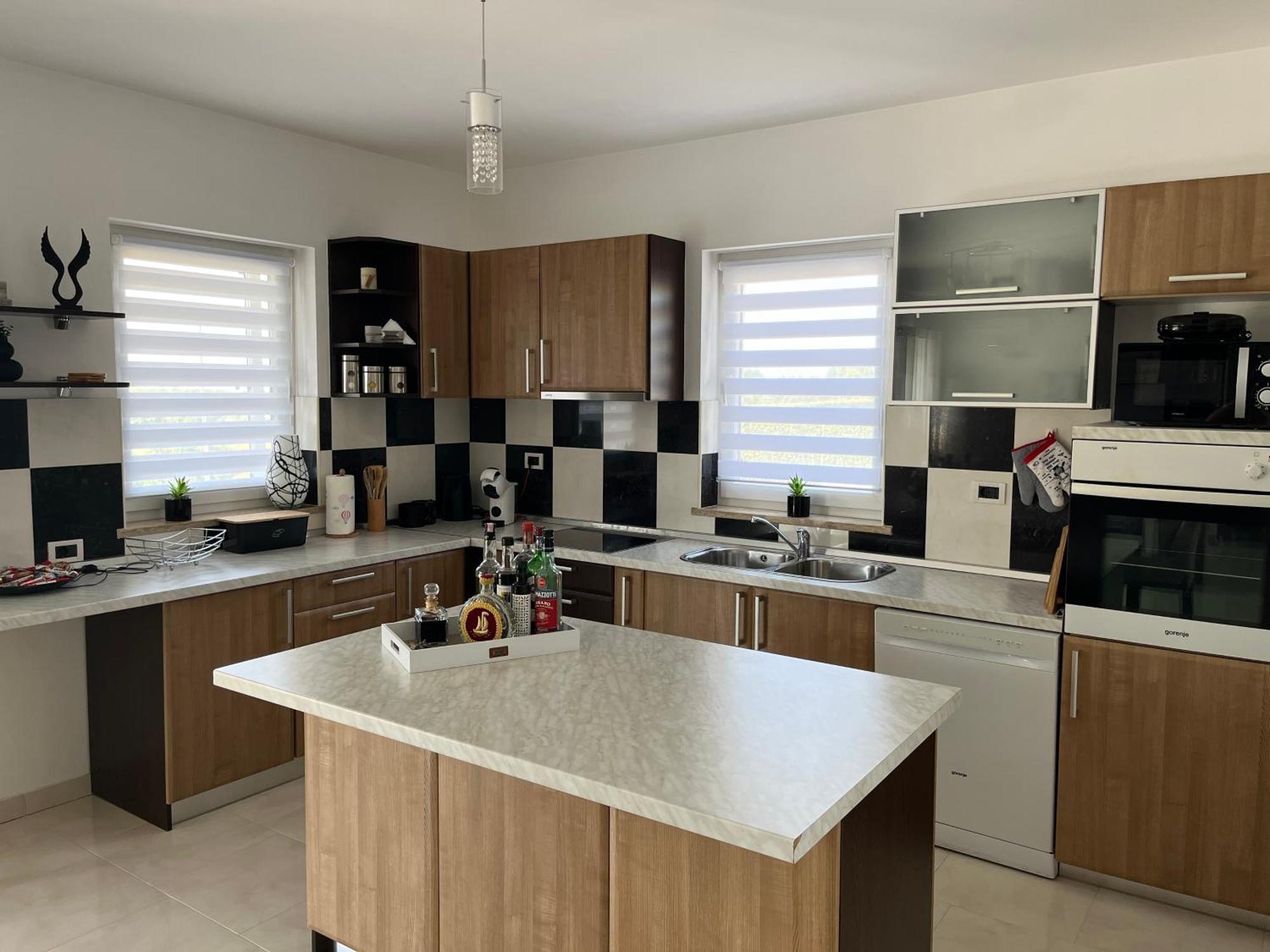 Mihaela Holiday home *